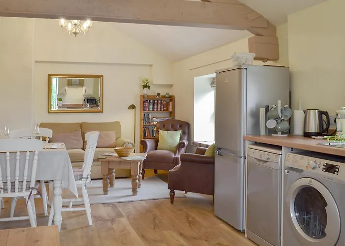 Alphin Apartment